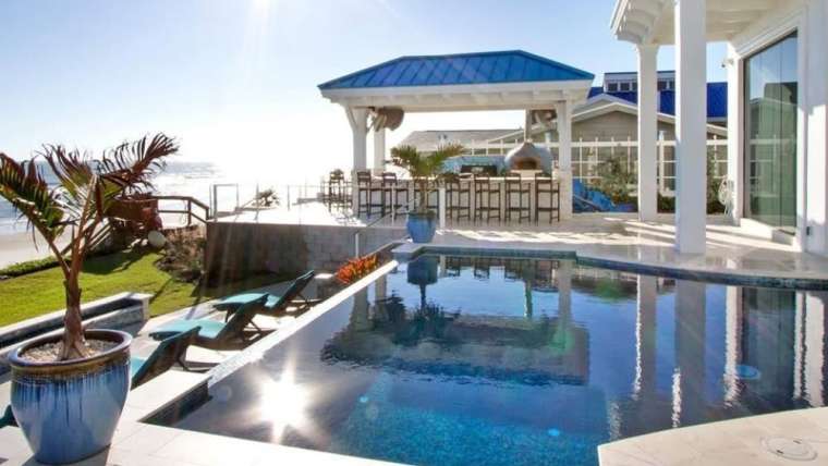 Tips for Choosing the Right Pool Materials for Durability and Style